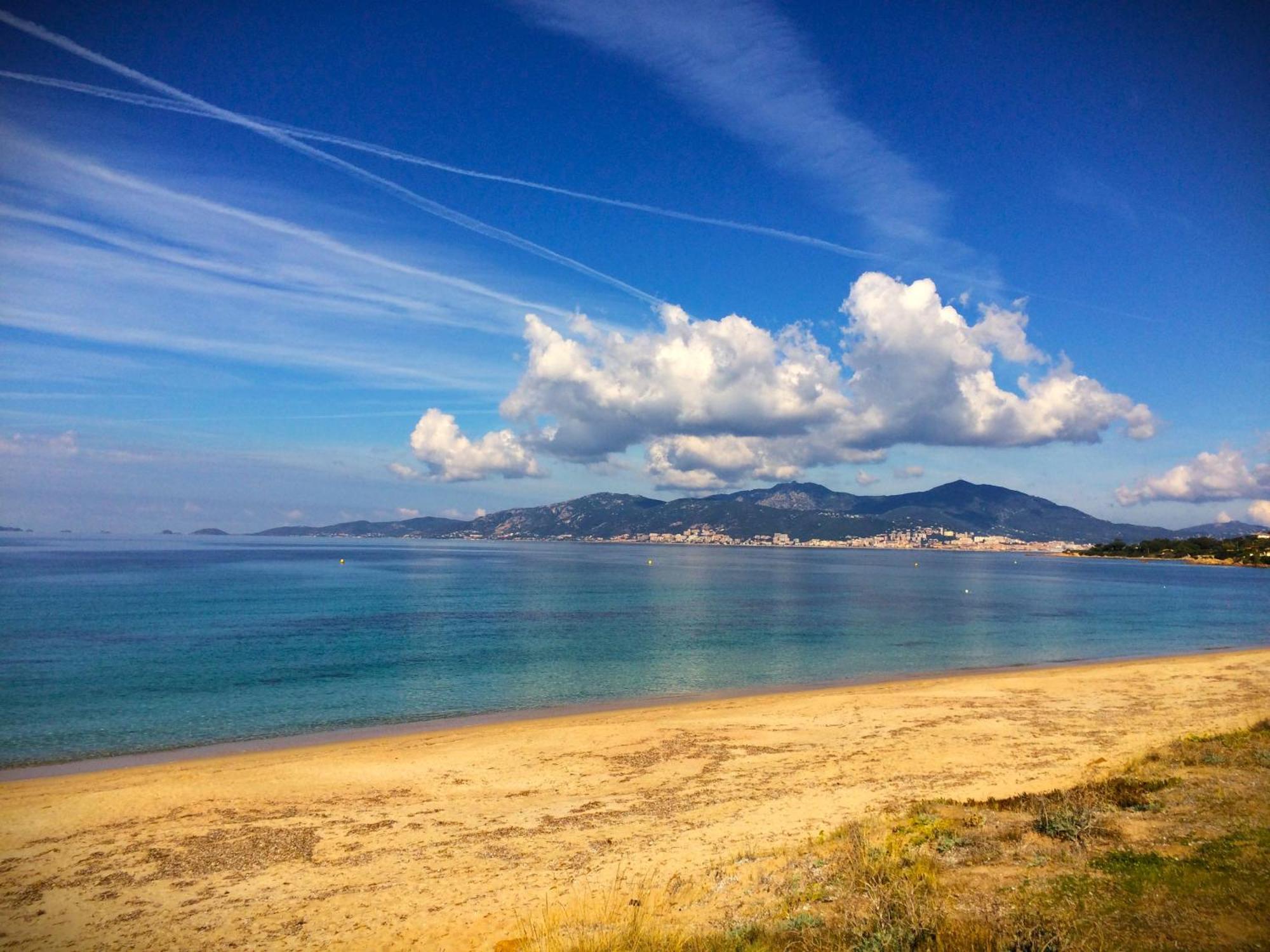 Grand T2 Standing Ajaccio Proche Centre Et Plages Vue Panoramique Parking Prive Εξωτερικό φωτογραφία